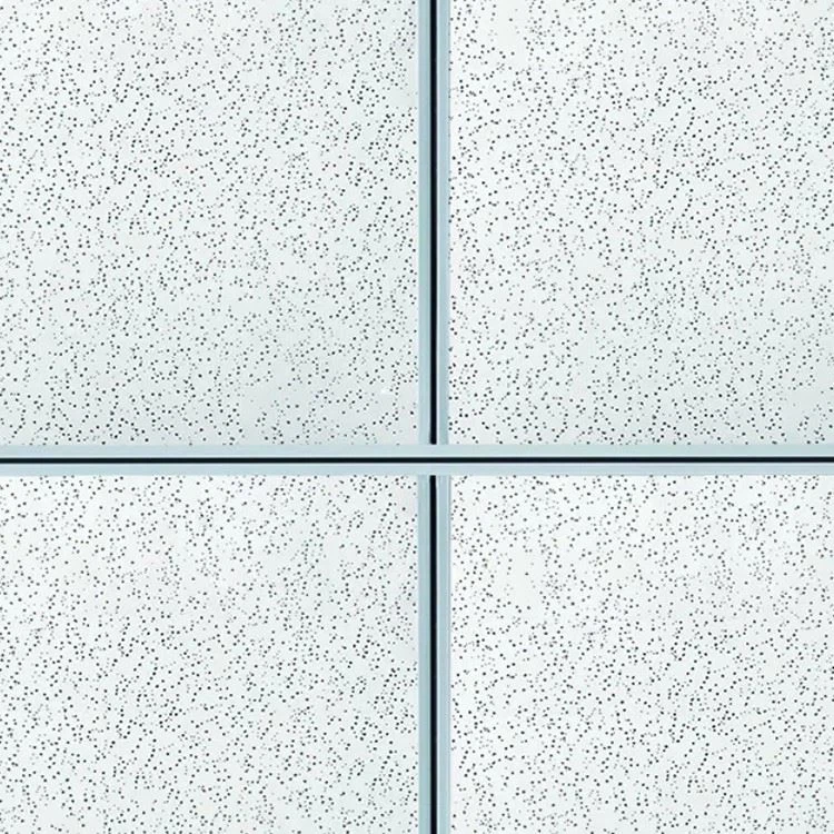 PLAFOND EN FIBRES MINÉRALES À RÉDUCTION DU BRUIT